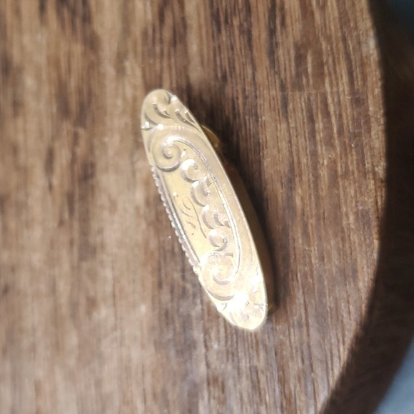 Antique gold filled tie clip stunning artwork